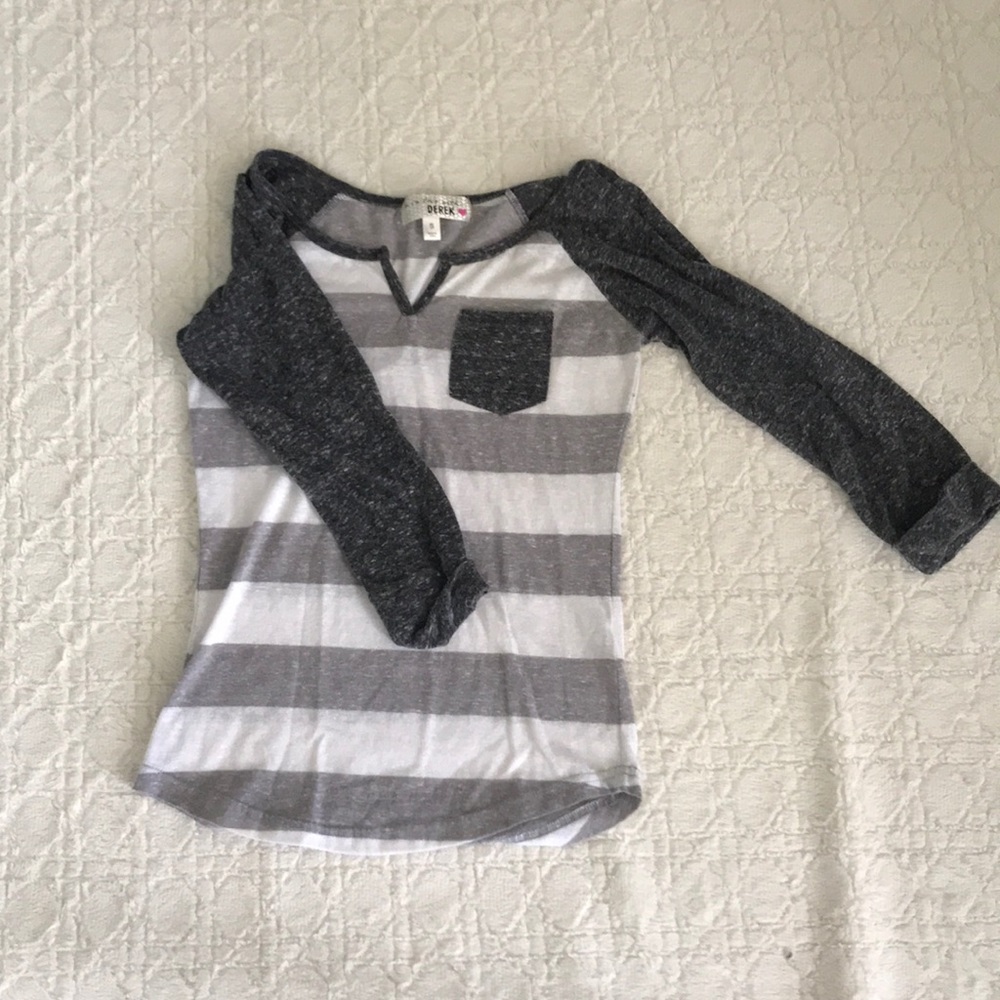 1/4 sleeve shirt